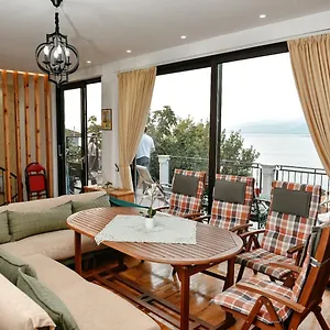 https://serena-home.albaniahotels.org